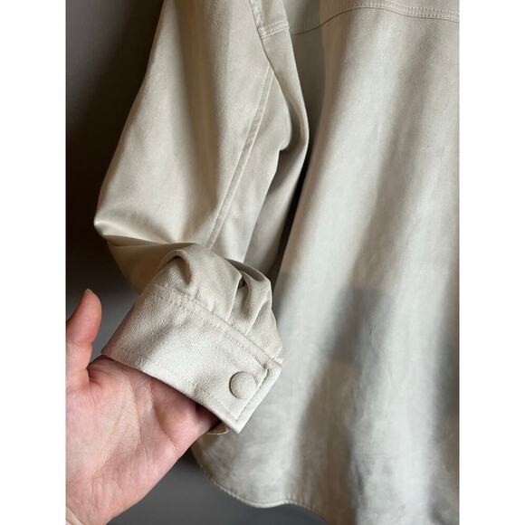 Abercrombie Button Down Vegan Suede shacket  jacket size Large Cream - Picture 6 of 7